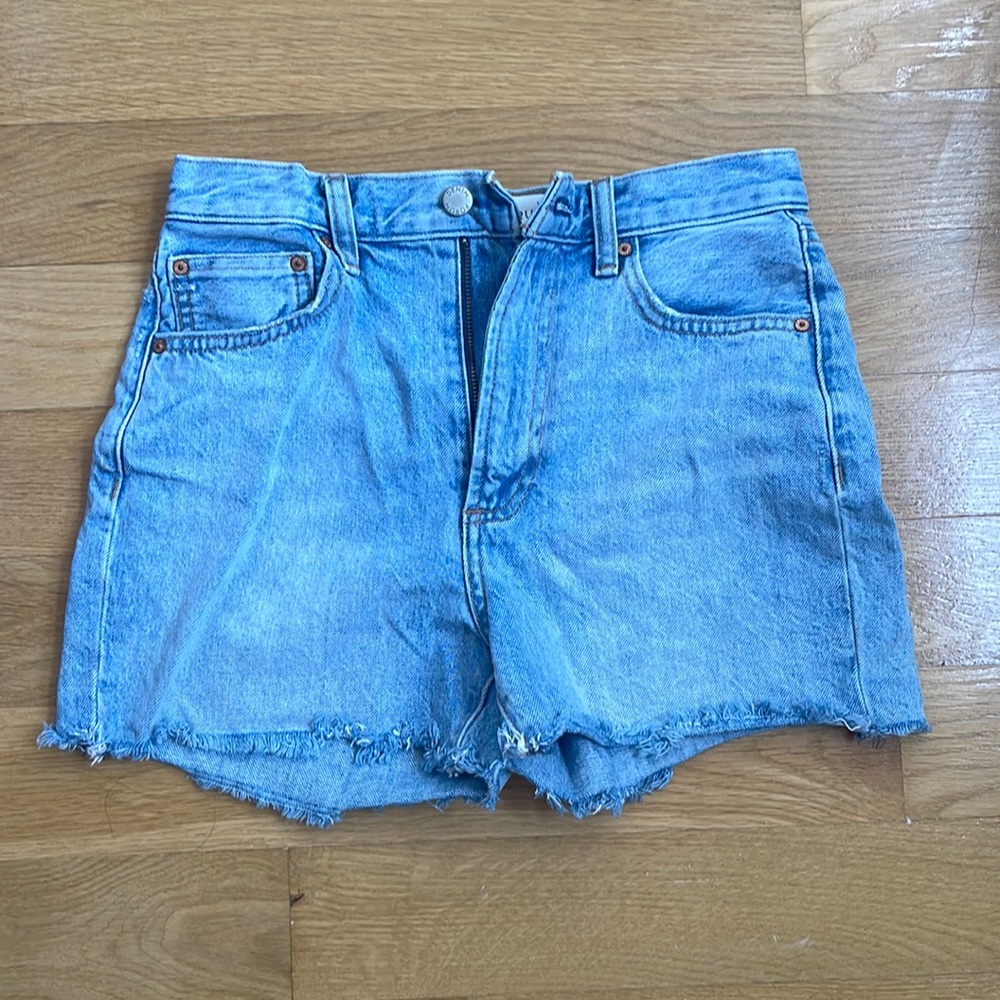 New Denim Forum “The Boyfriend Loose Short”